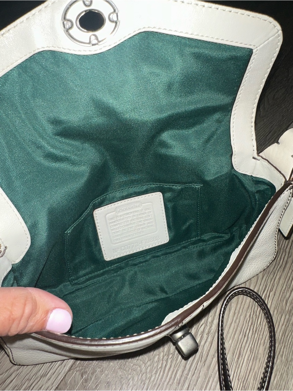 Coach Chelsea Bone White Leather Crossbody Bag Purse Green Interior - Picture 9 of 9